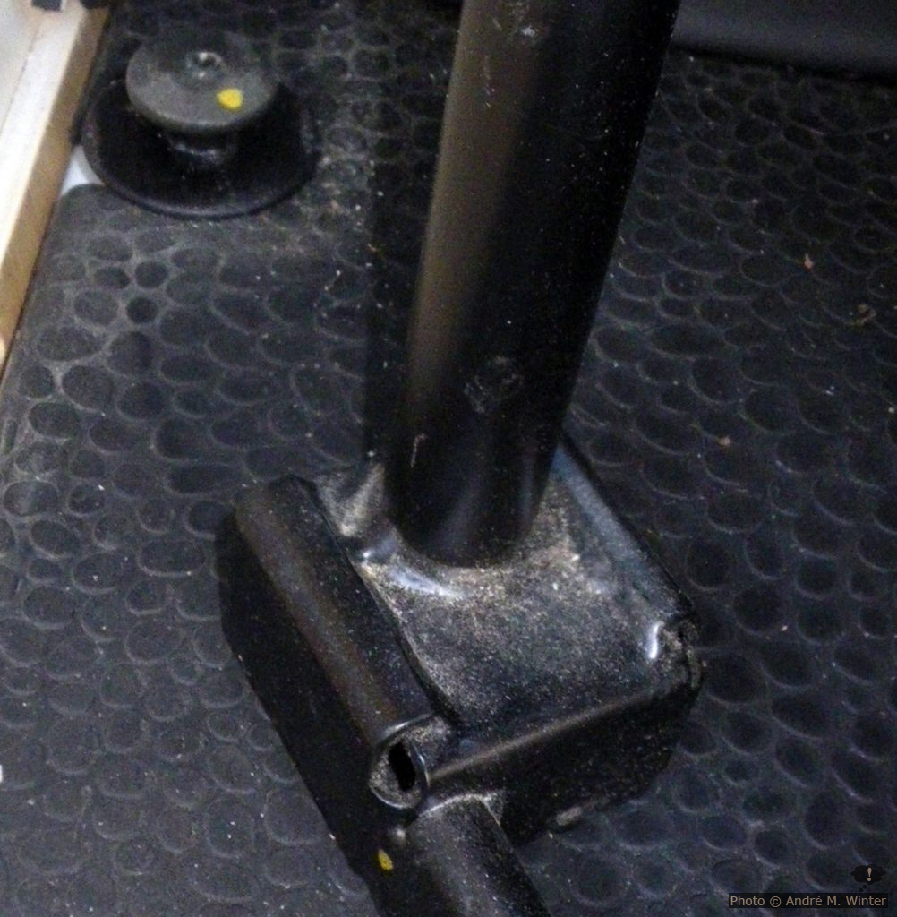 Pilzkopfschraube am Renault Trafic