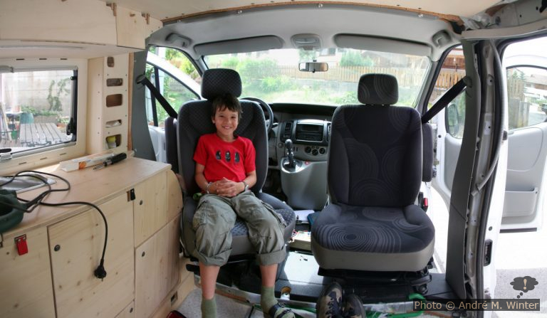 Vordersitze mit Drehkonsolen