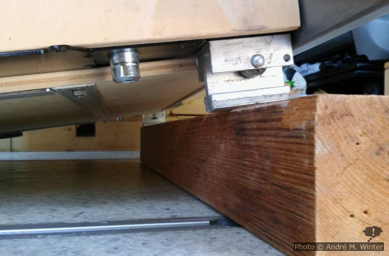 Tausch der Arretierung gegen Klappern der Reimo-Variotech-333-Bank