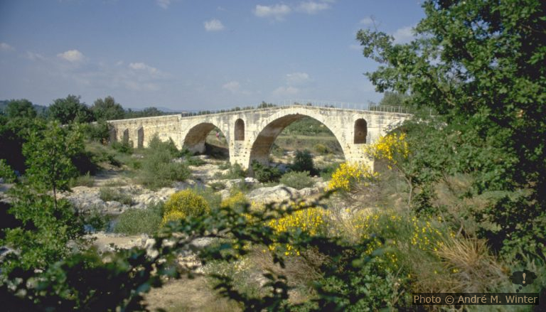 Camping le Vallon du Luberon à Bonnieux