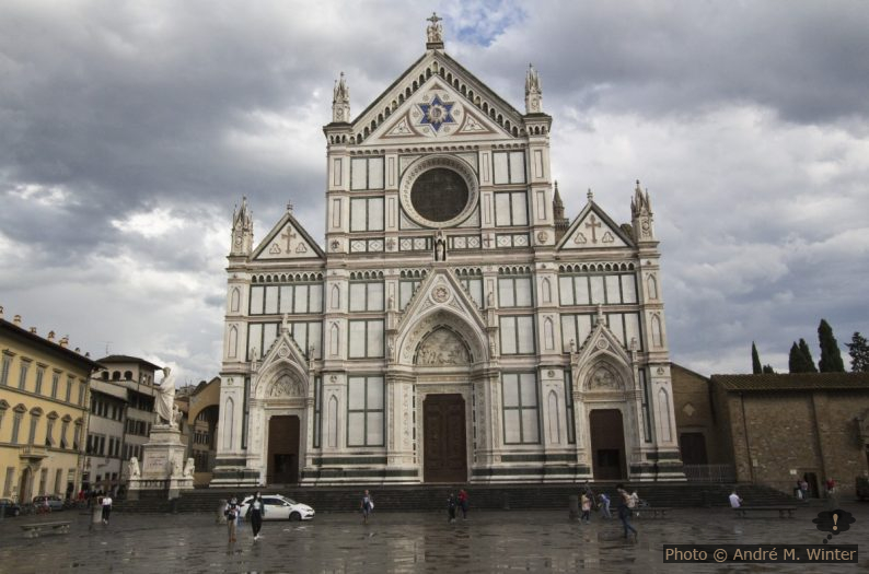 Façade principale de la Basilique Santa Croce