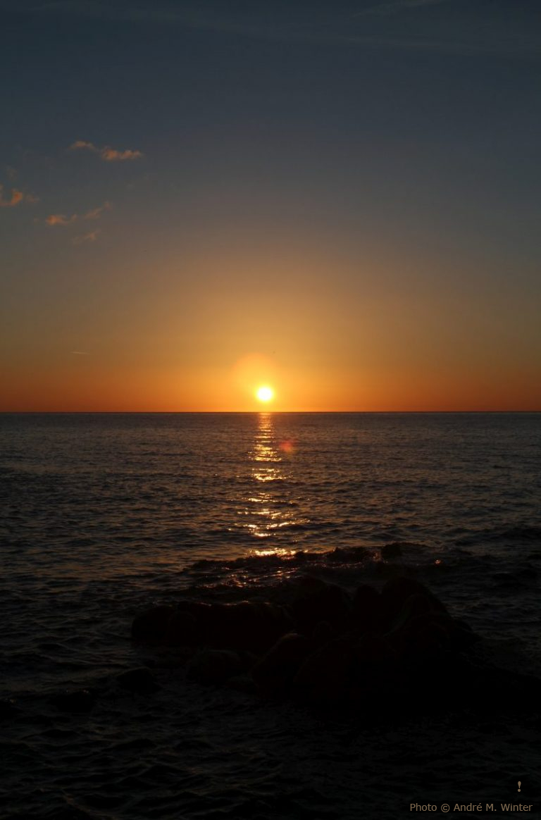 Lever du soleil au Capo Comino