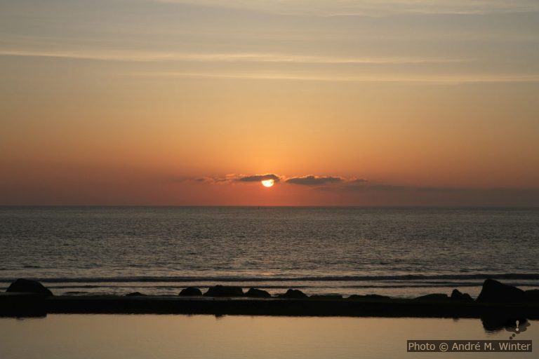 Coucher de soleil à la Plage des Cantines