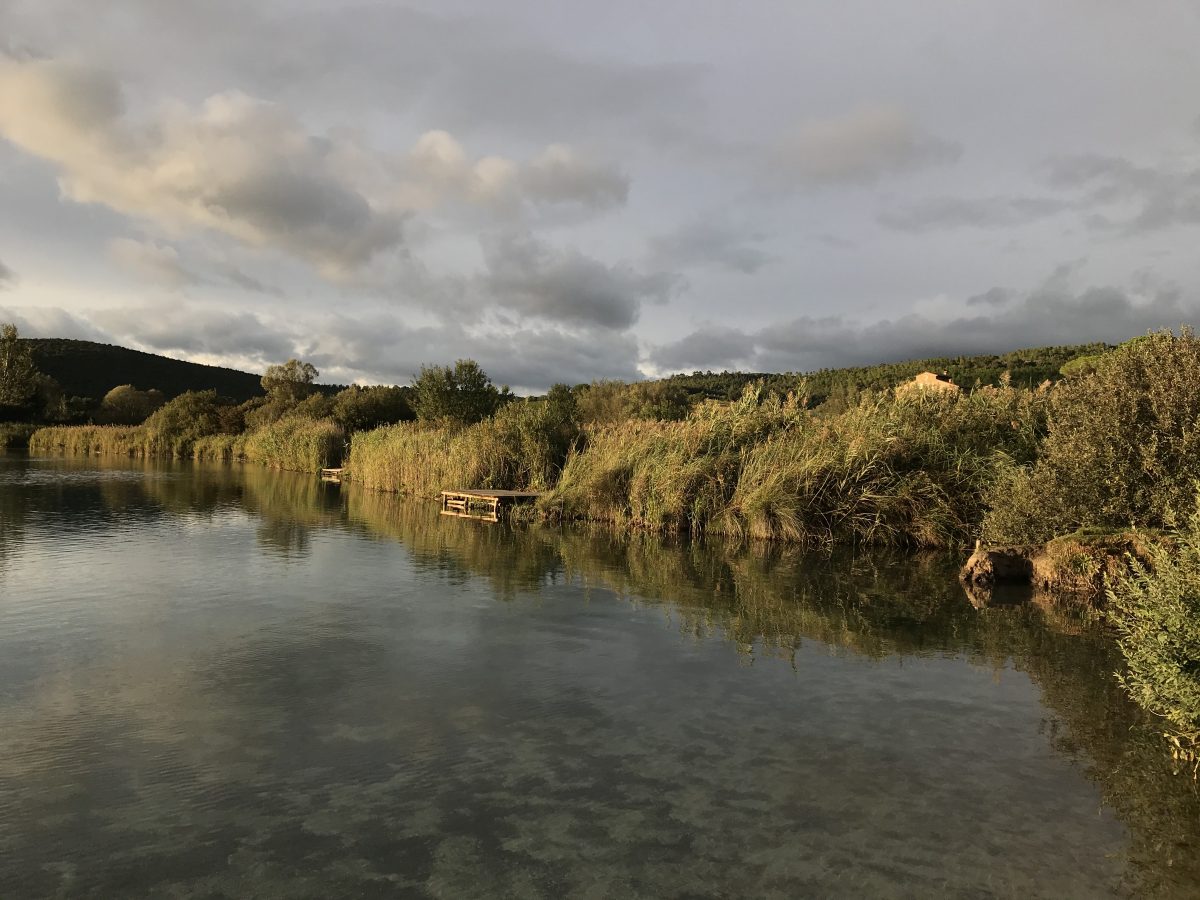 Coucher de soleil sur le Lago dell'Accesa