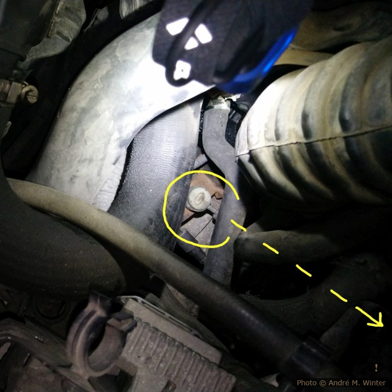 Grosses Schaltseil am Getriebe beim Trafic 2