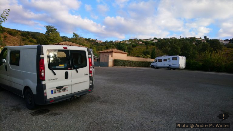 Notre Trafic au parking du cimetière des Issambres