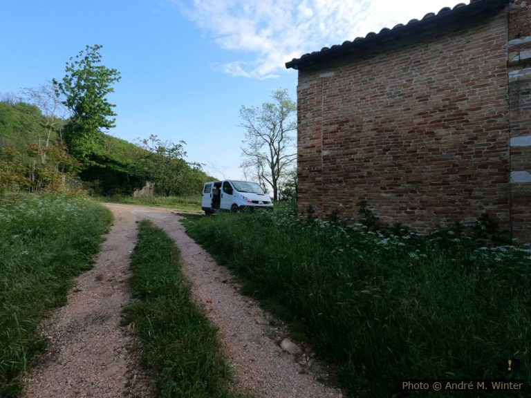 Notre Trafic près de la Chiesa di Macioll