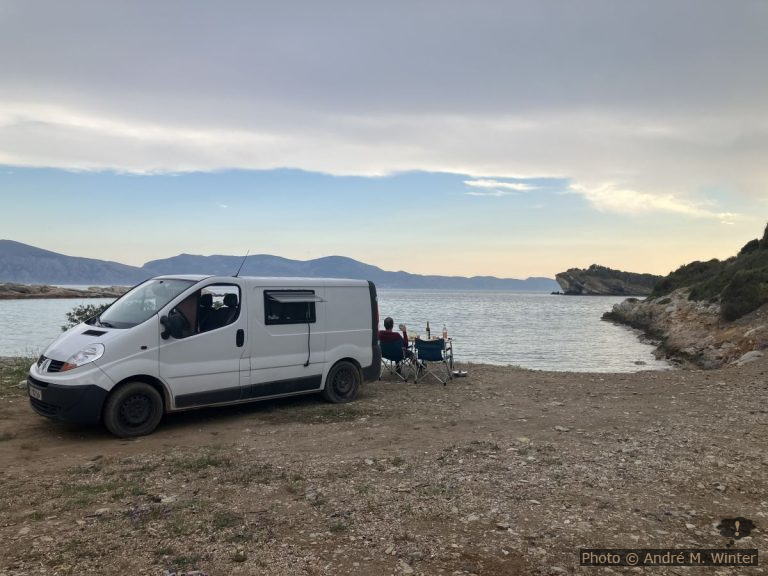 Notre Trafic le soir à la Plage de Pergari Poros