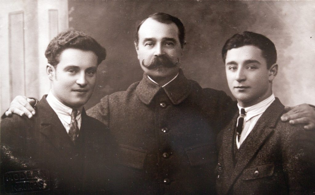 Gregor, Karl und Erich 1920 in Kaunas