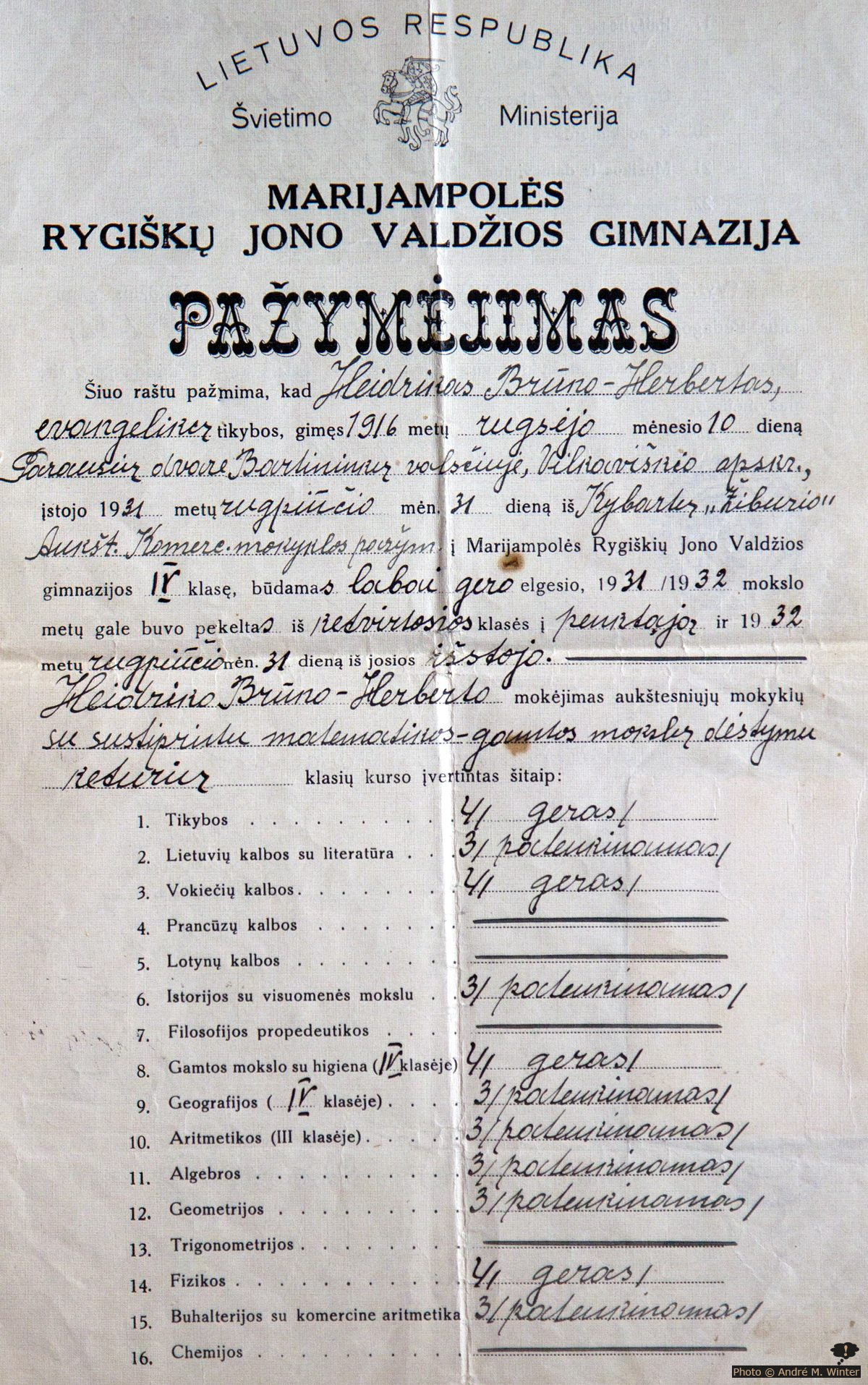 Schulabschlusszeugnis Bruno vom 30 September 1932 Seite 1/2