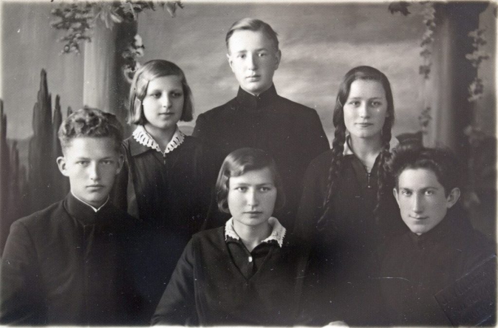 Xm227, Xf228, Bruno, Xf229, Xm240, Xf241