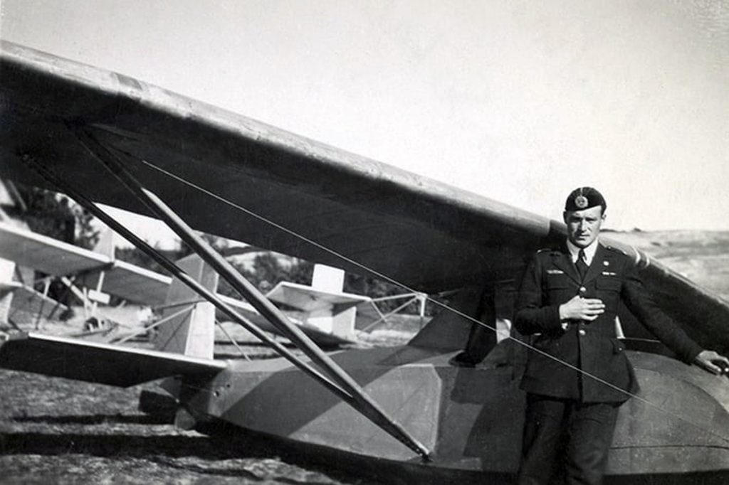 Flieger Sakalas auf dem Gregor seine Segelflugrekorde erzielte 1933