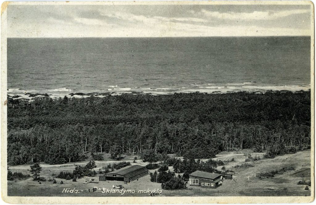 Segelflugfeld Nida mit Hangar und Heim von oben gesehen 1935