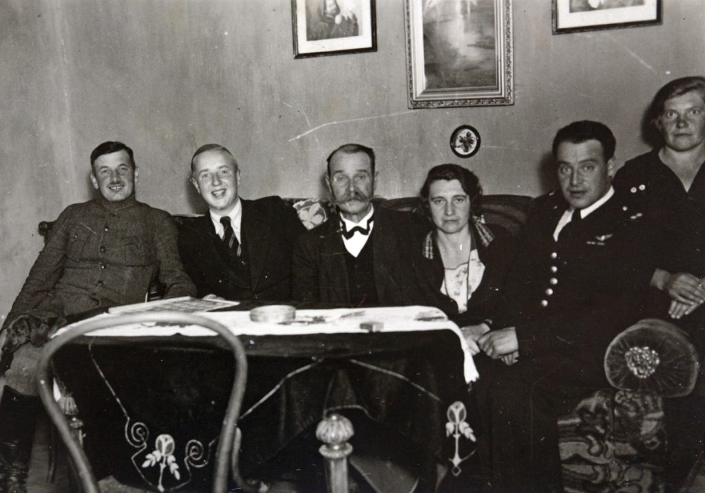 Xm54, Bruno, Karl, Xf55, Gregor und Xf56 am 20 September 1935 in Marijampolė