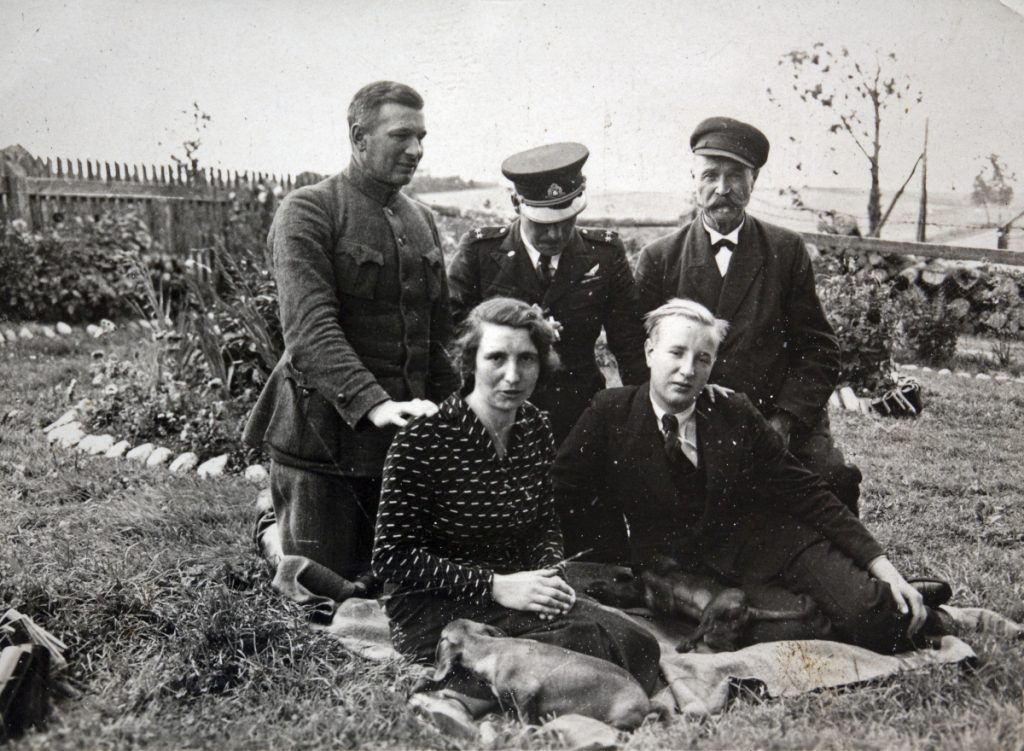 Xm54, Gregor, Karl, Xf55 und Bruno am 20 September 1935 in Ziogeliai