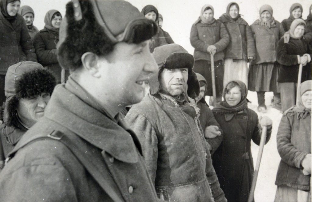 Bruno mit Pelzmütze