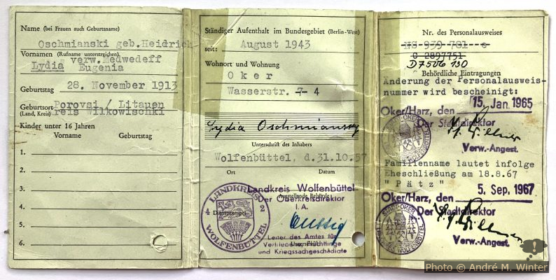 Innenseite Ausweis für Vertriebene von Lydia