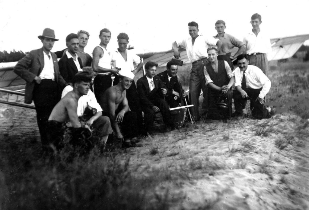 Die erste Segelfluggruppe in Pažaislis mit Gregor