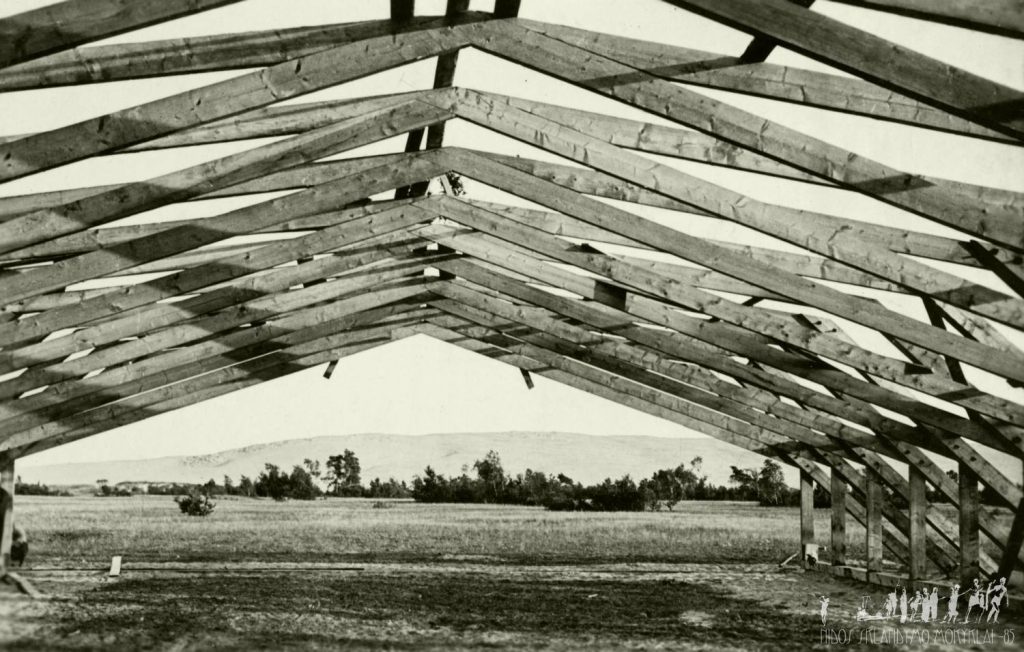 Bau des Nida-Hangars im Jahr 1933