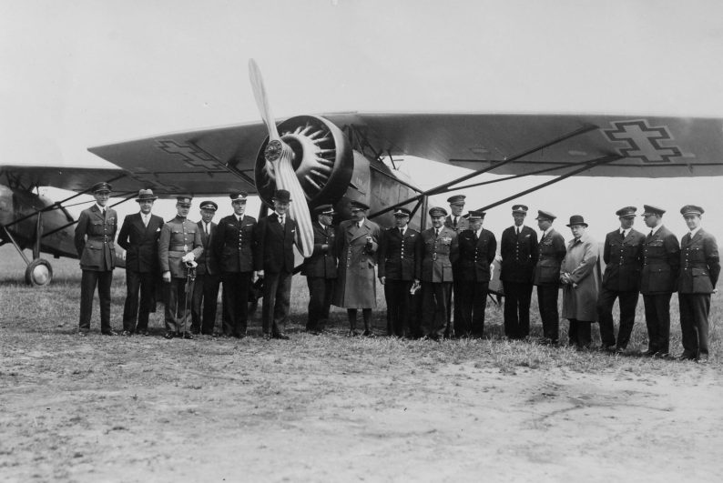 Begrüssung litauischer Piloten auf dem Flugplatz Brüssel-Evere am 27. Juni 1934
