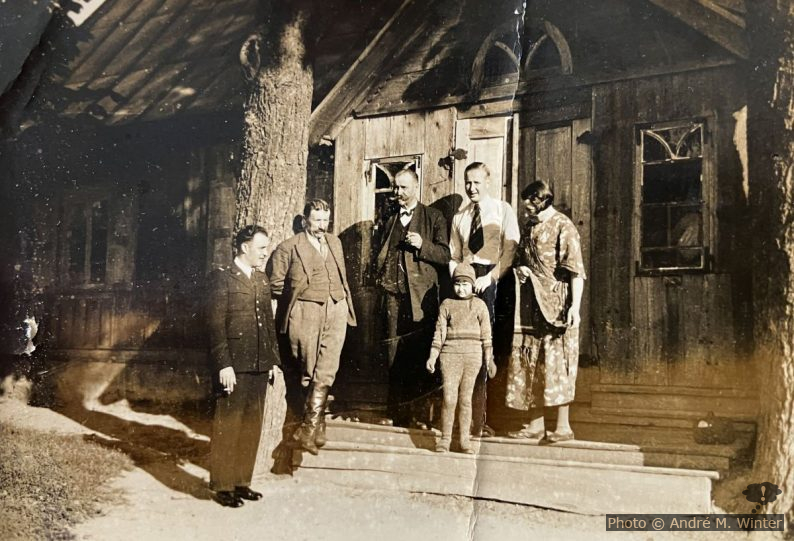 Gregor, Robert Kossmann, Bruno, Mädchen Xf271 und Xf42 in Marijampole