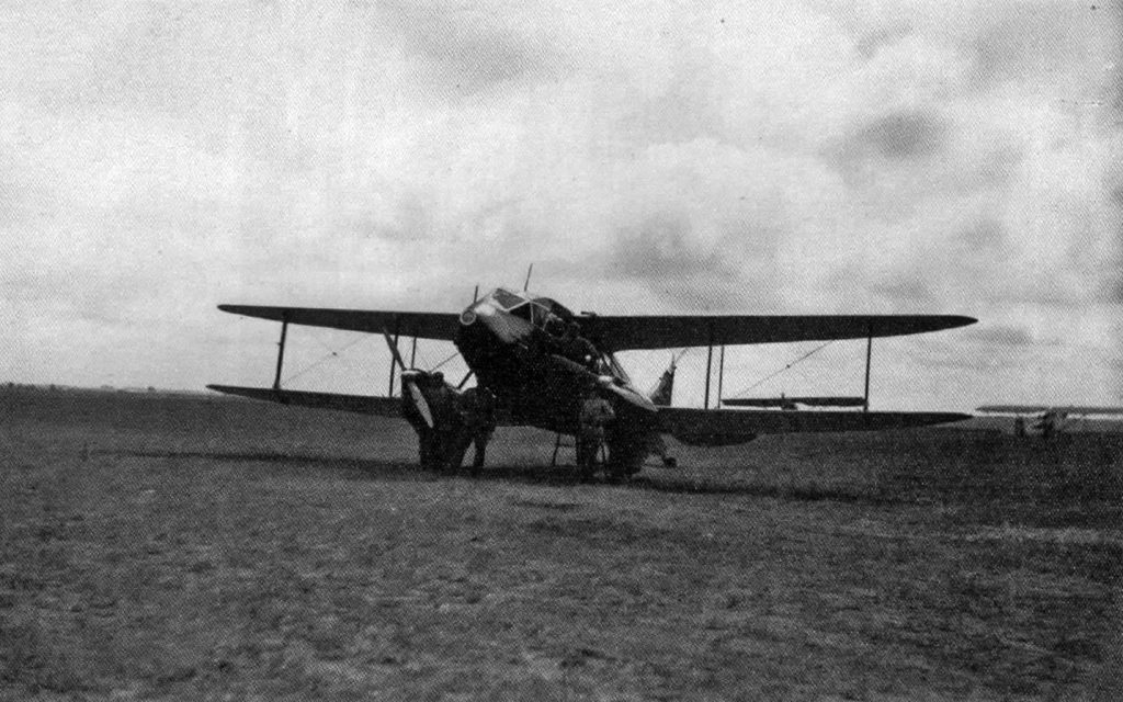 Flugzeug De Havilland DH-89A Dragon Rapide in Zokniai
