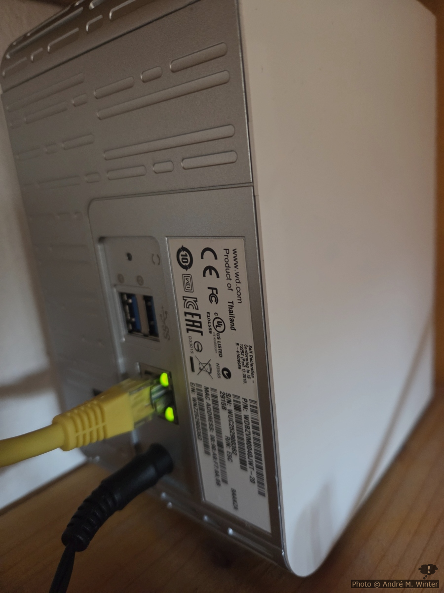Western Digital My Could Mirror V1 Rückseite mit LAN-Stecker